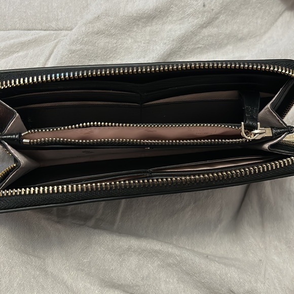 Kate Spade Black Zip Around Wallet - Picture 4 of 7